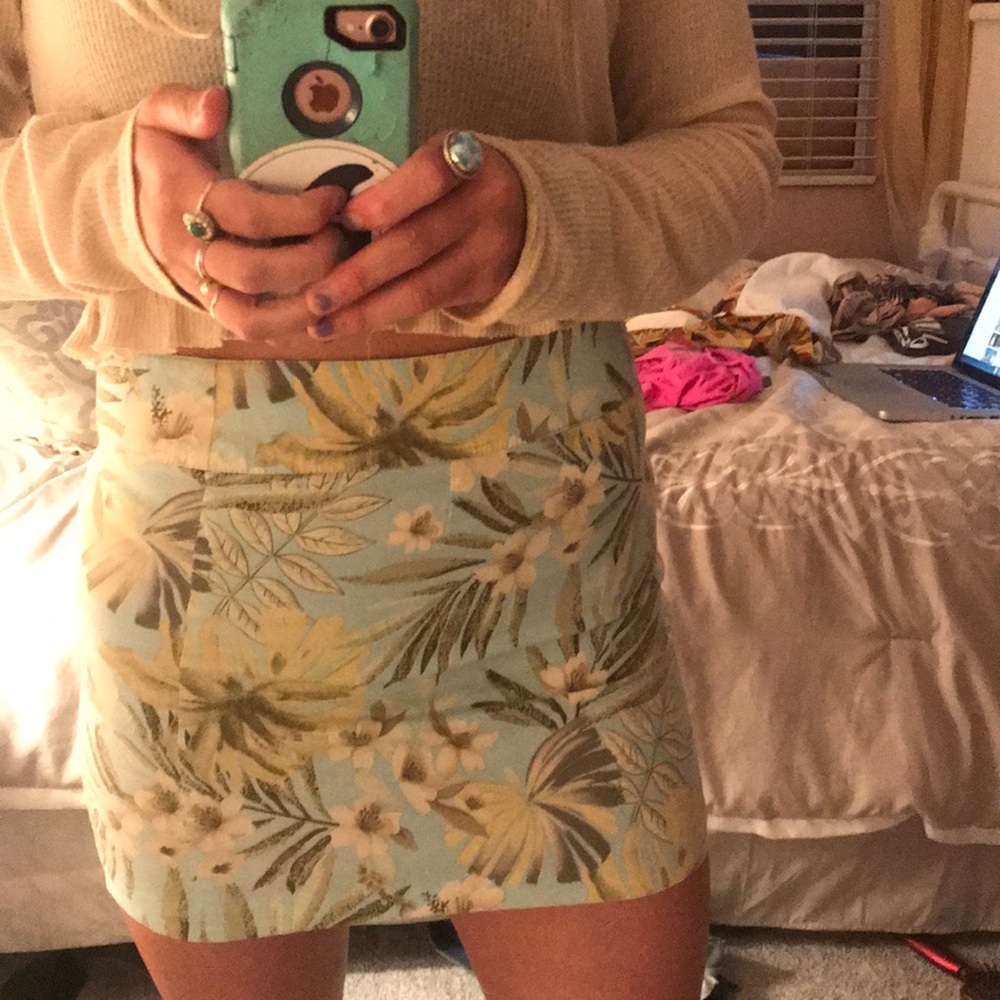 Hawaiian mini skirt